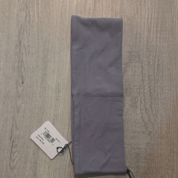ALO Yoga Grey Headband - Picture 3 of 3